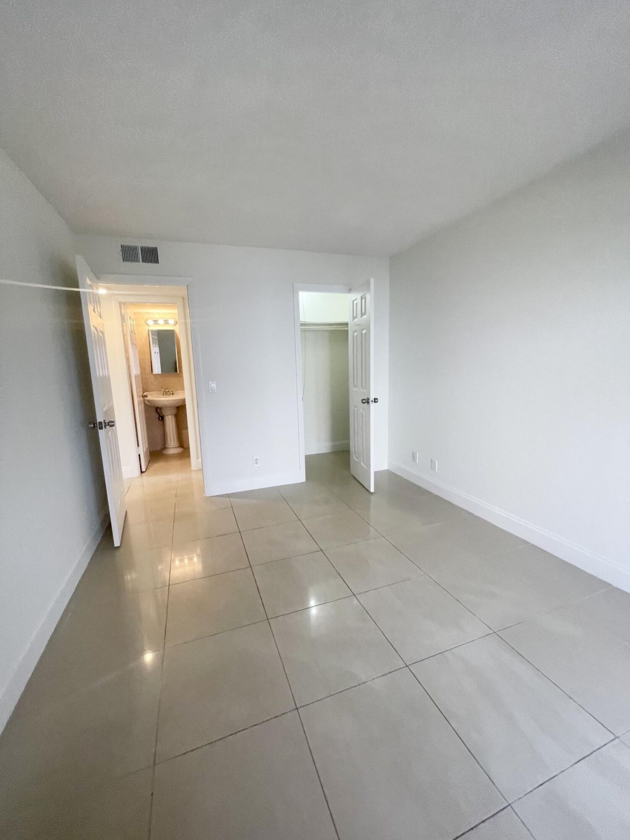 130 Sheffield F, West Palm Beach, FL 33417 Photo