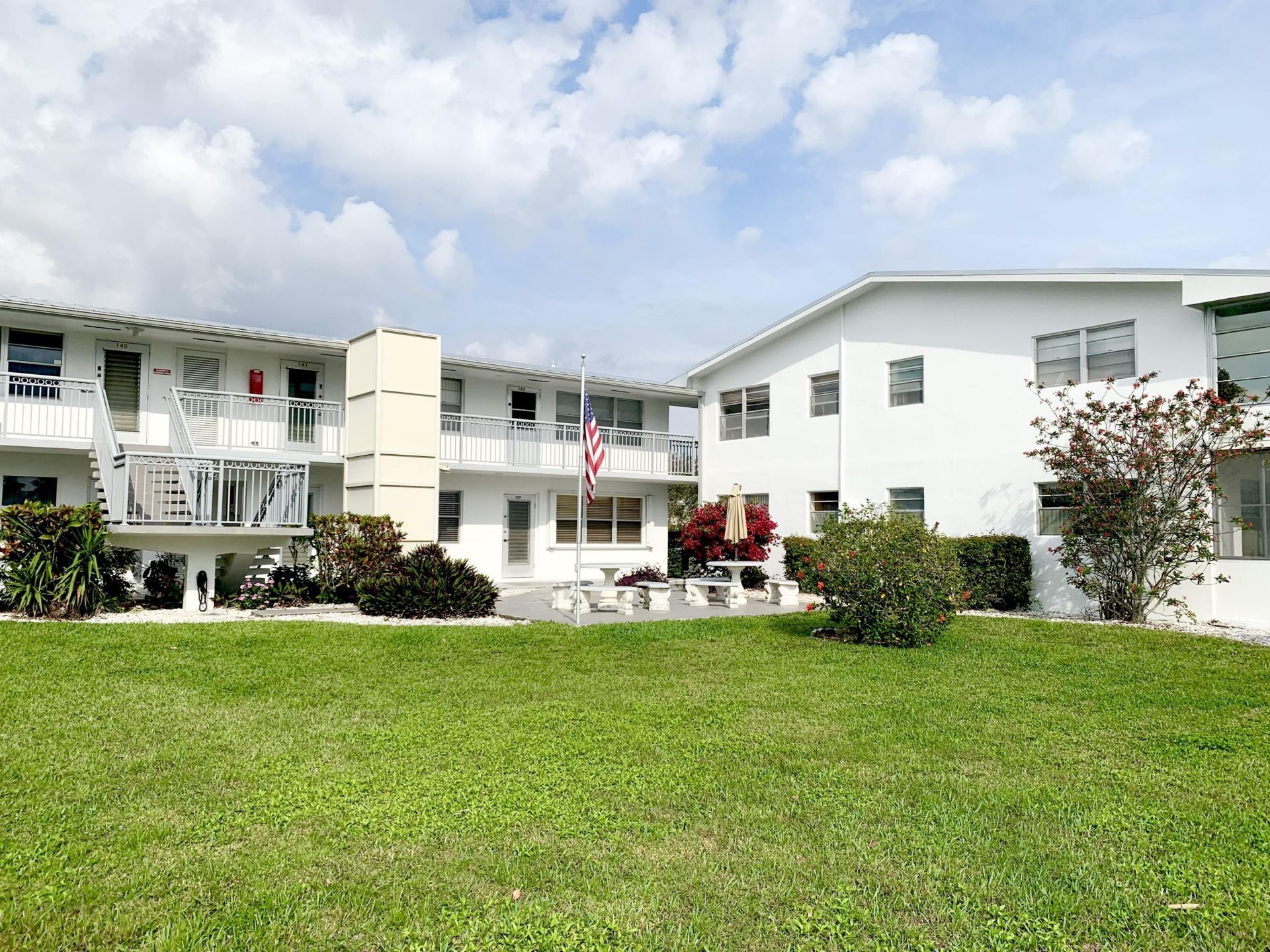130 Sheffield F, West Palm Beach, FL 33417 Photo