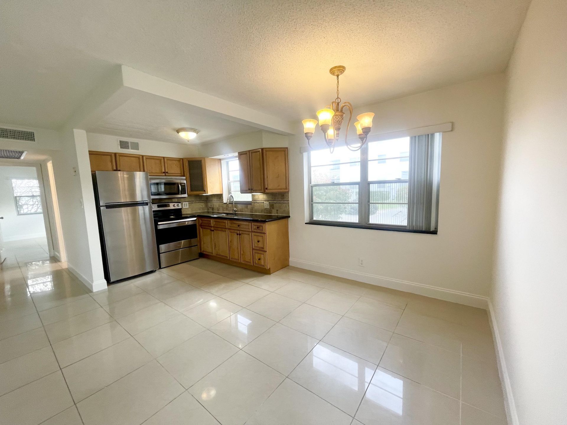 130 Sheffield F, West Palm Beach, FL 33417 Photo
