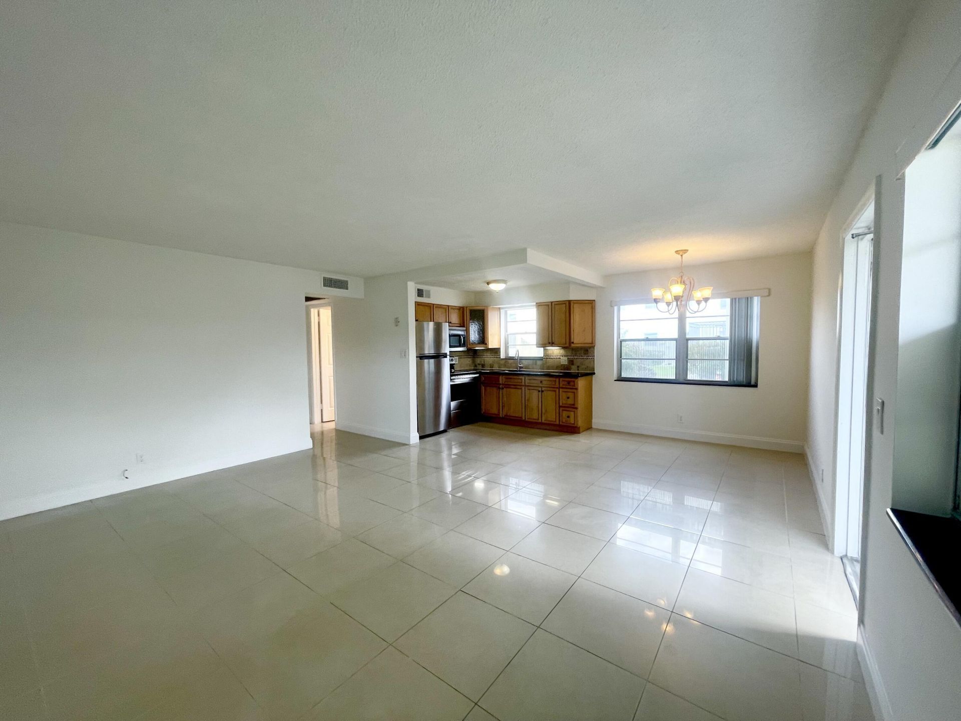 130 Sheffield F, West Palm Beach, FL 33417 Photo