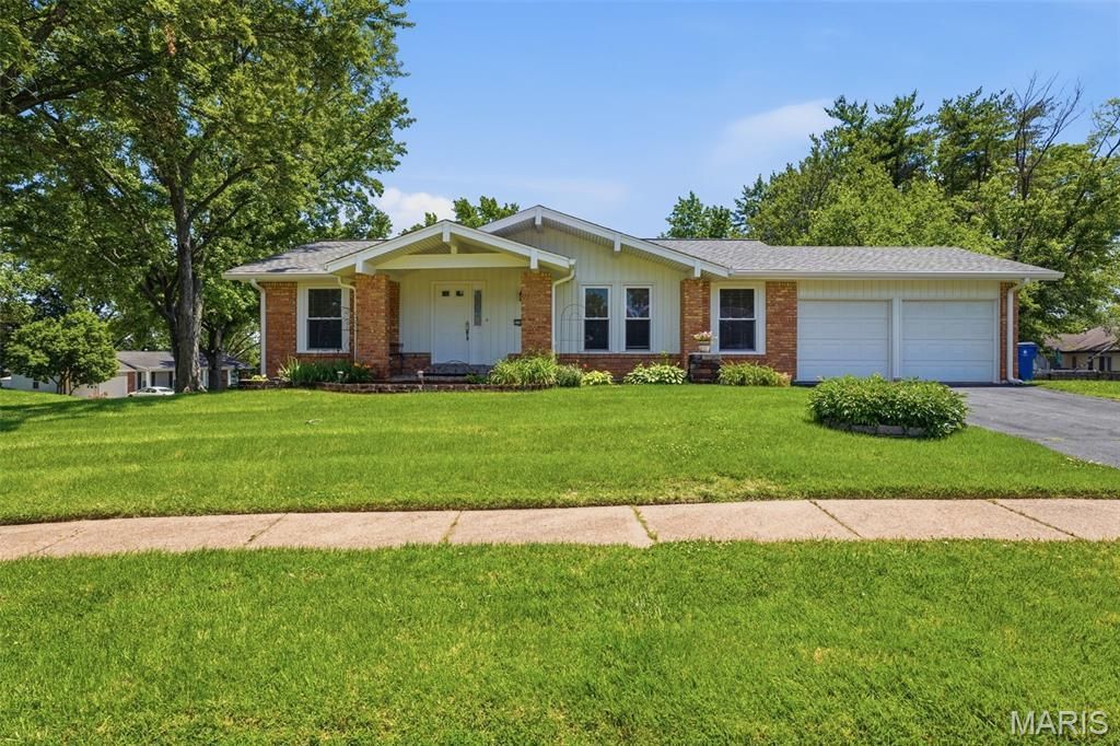 1780 Wishingwell Drive, Saint Louis, MO 63146 Main Photo