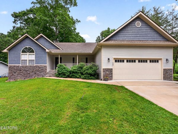 2689 Spruce Loop, Crossville, TN 38555