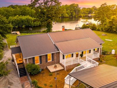 201 Lake Moultrie Drive, Bonneau, SC 29431