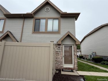 50431 Bay Run S , Chesterfield Twp, MI 48047
