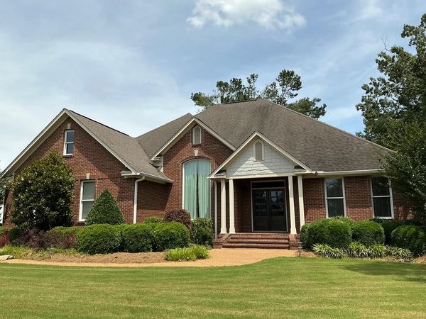 1162 East Wellsgate Dr, Oxford, MS 38655