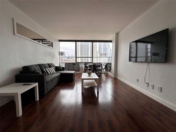 1800 Lavaca ST, Unit A702, Austin, TX 78701