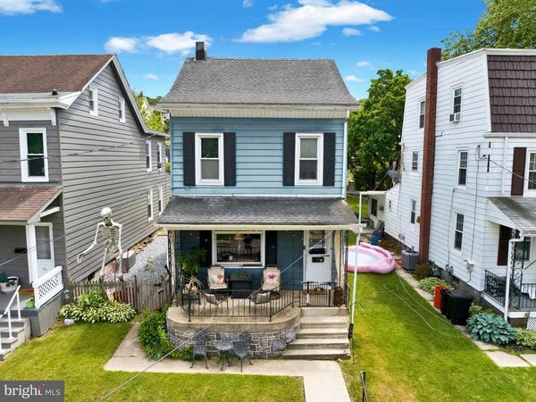 28 E FRONT STREET, MOHNTON, PA 19540
