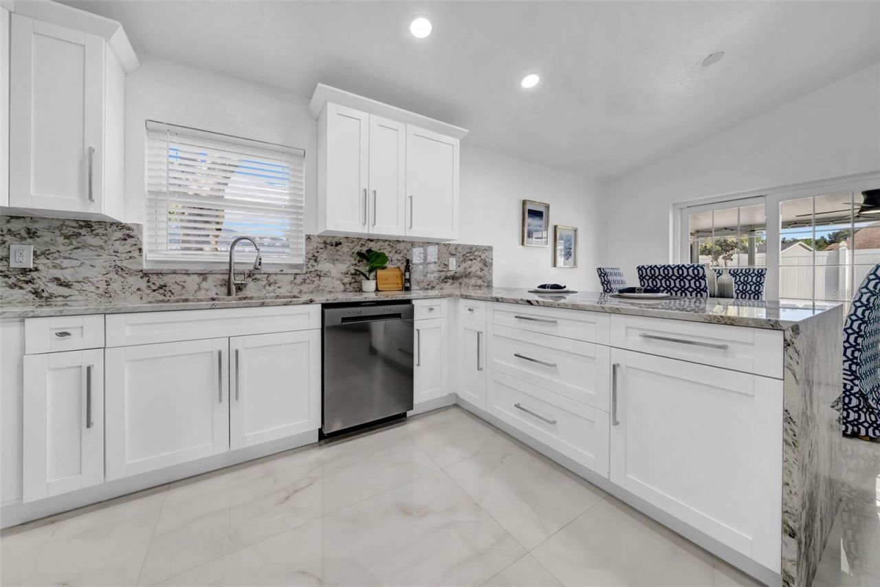 2020 58th Avenue S, Saint Petersburg, FL 33712 Photo
