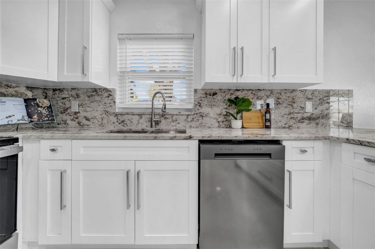 2020 58th Avenue S, Saint Petersburg, FL 33712 Photo