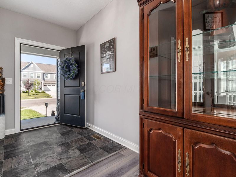 587 Courtright Drive E, Pickerington, OH 43147 Photo 13