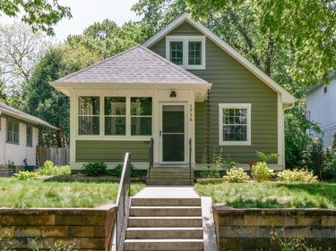 1716 Juliet Avenue, Saint Paul, MN 55105