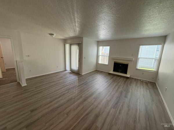553 S Workland Ln Apt 102, Boise, ID 83709