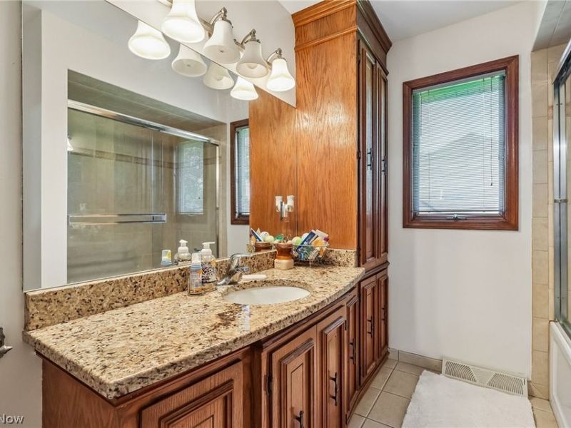 691 Davidson Drive, Highland Heights, OH 44143 Photo 23