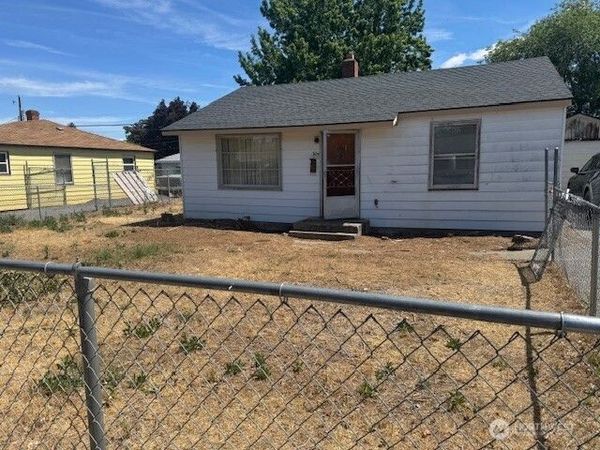 30 NE H Street , Ephrata, WA 98823