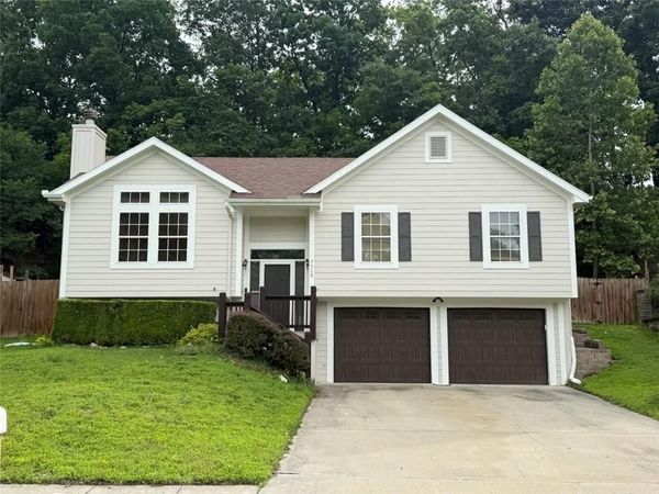 7015 N Jarboe Street, Kansas City, MO 64118