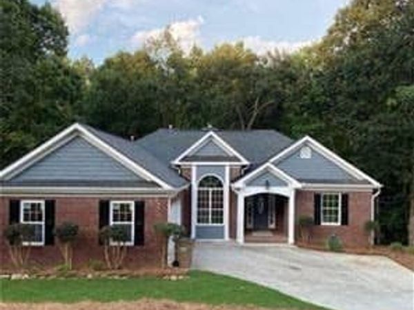 6471 Ivy Springs Dr , Flowery Branch, GA 30542