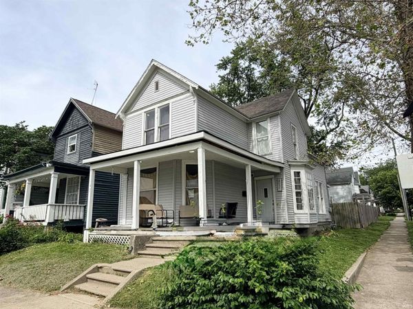 2737 Hoagland Avenue, Fort Wayne, IN 46807