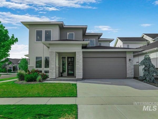8448 W Brooks Dr, Boise, ID 83714