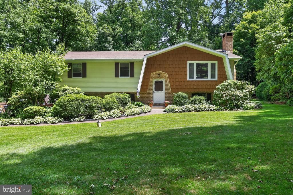 107 LONE PINE ROAD, BARTO, PA 19504
