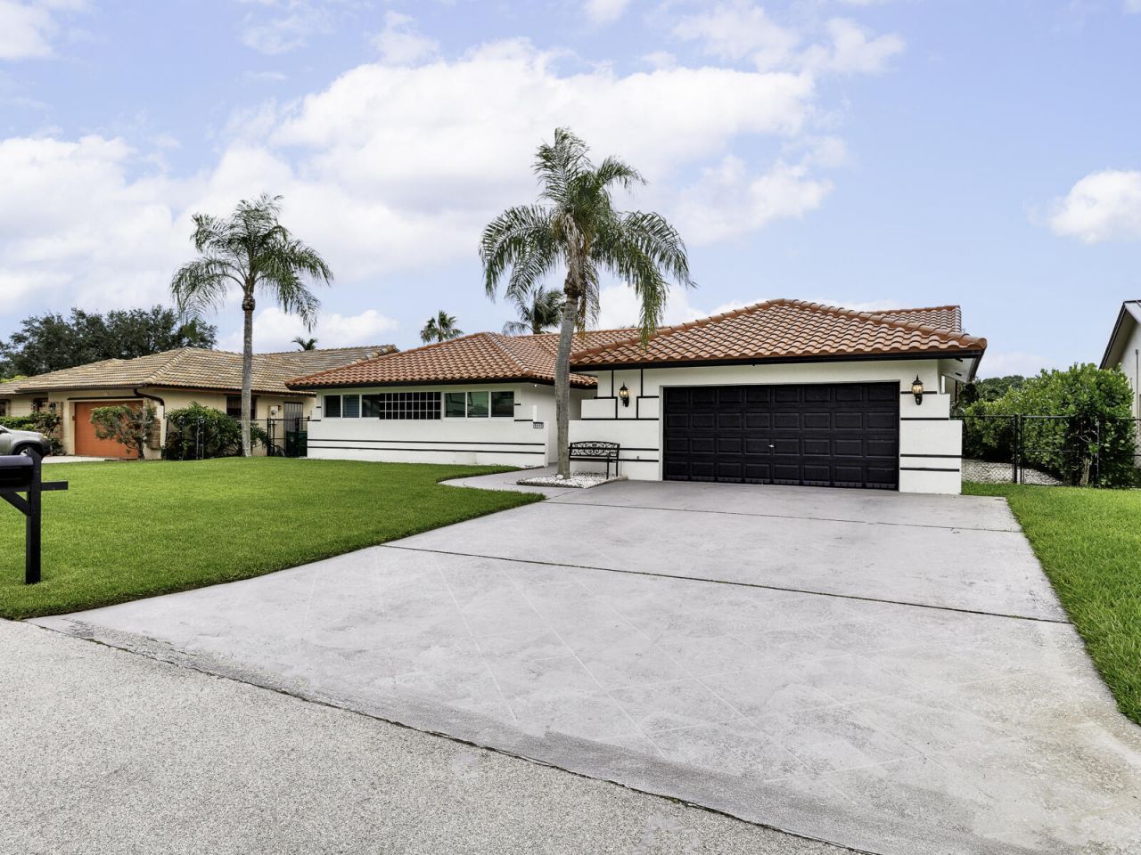 6440 Olde Moat Way, Davie, FL 33331 Photo