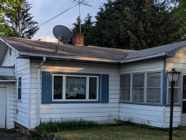 26 Lillian Drive, Mountain Top, PA 18707