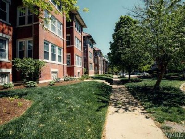 5879 Nina Place, Unit 1, St Louis, MO 63112