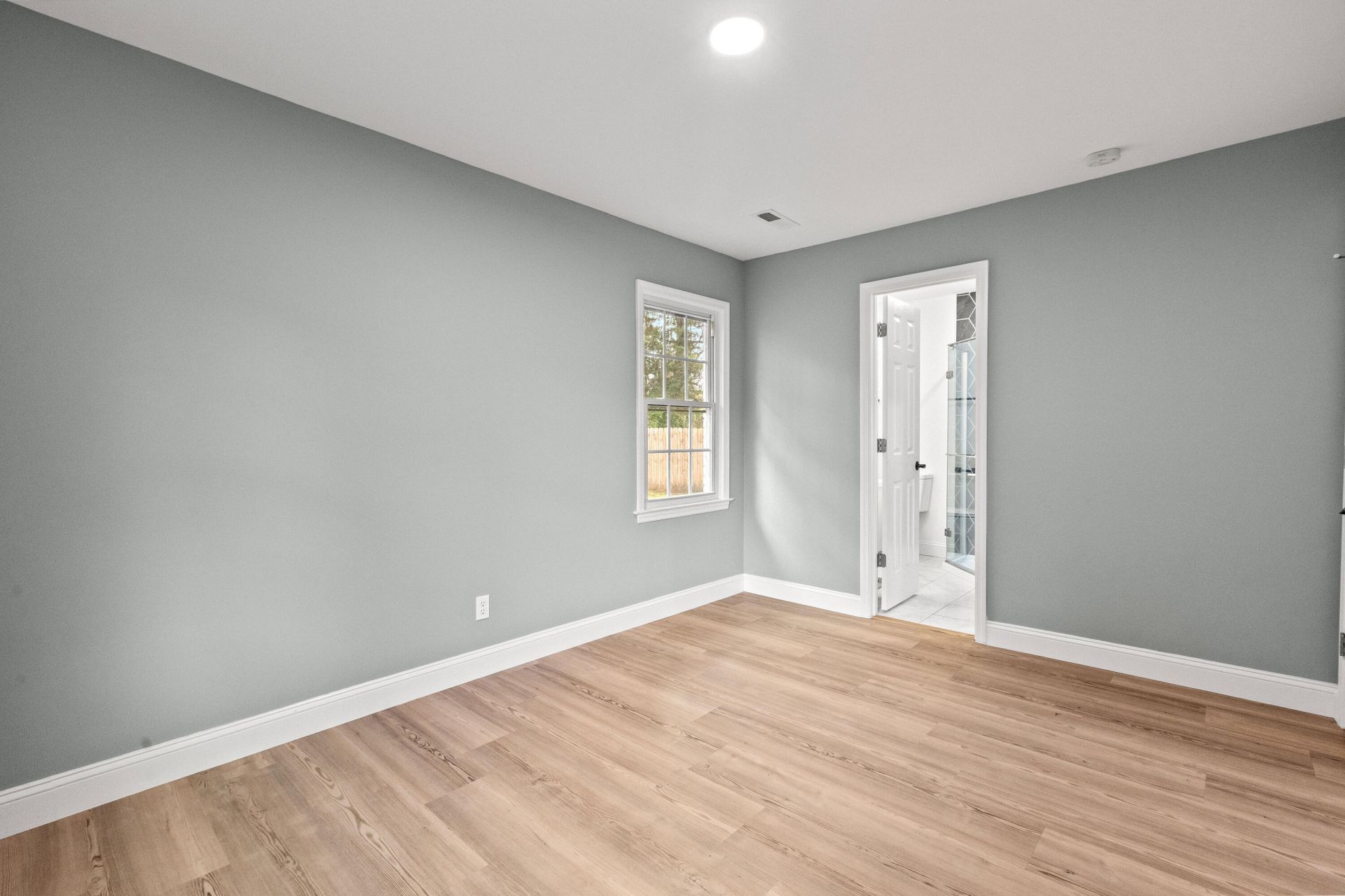 1907 Hazelwood Drive Photo 19