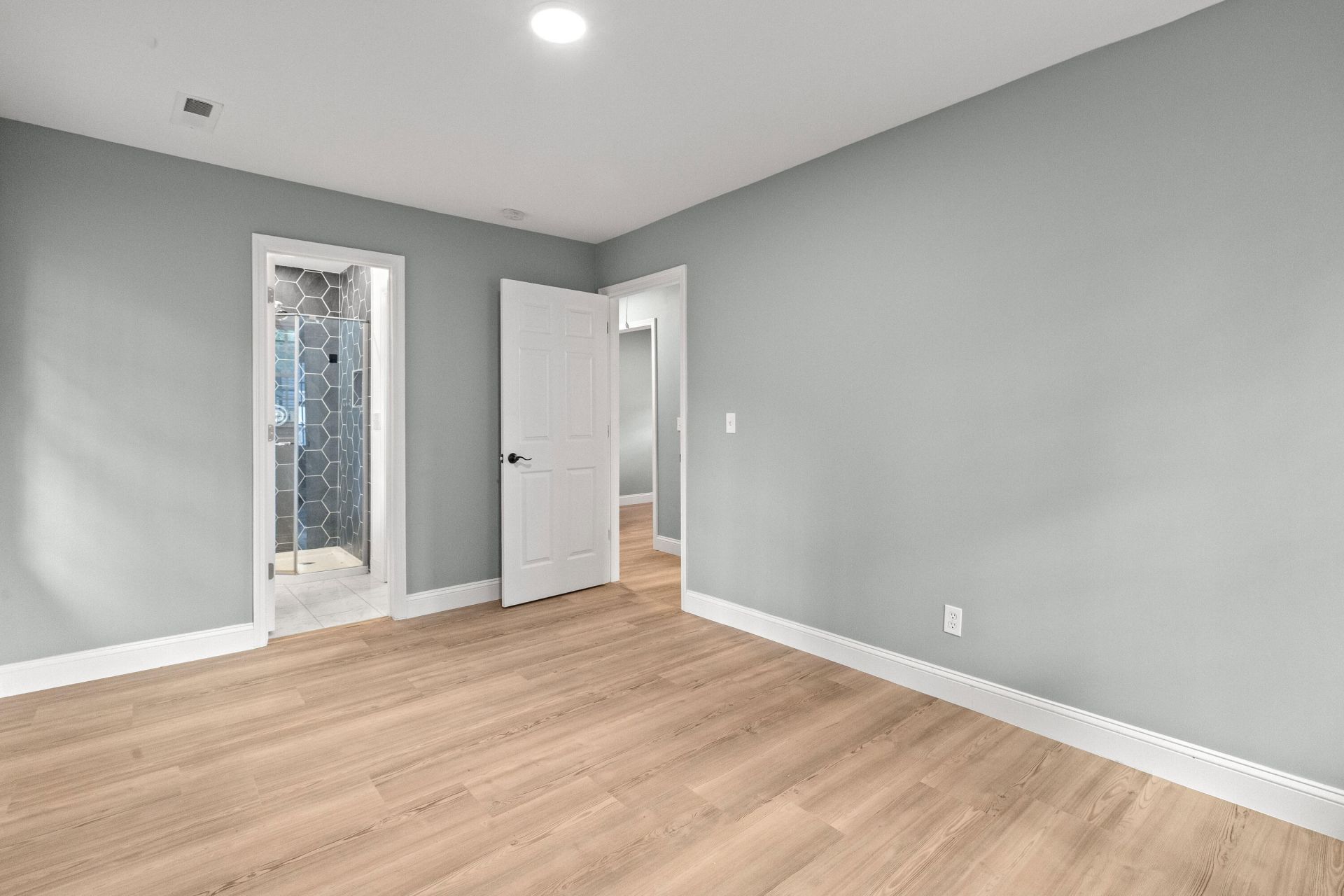 1907 Hazelwood Drive Photo 20