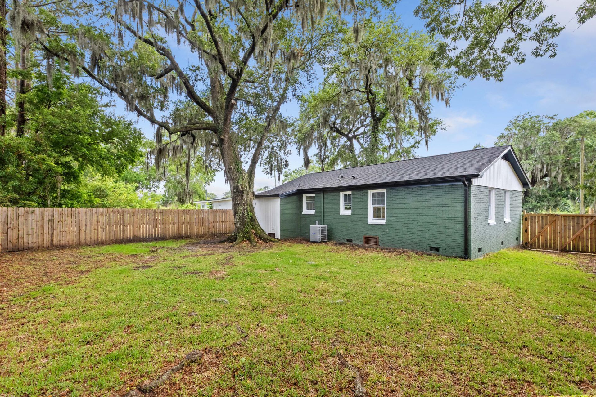 1907 Hazelwood Drive Photo 26