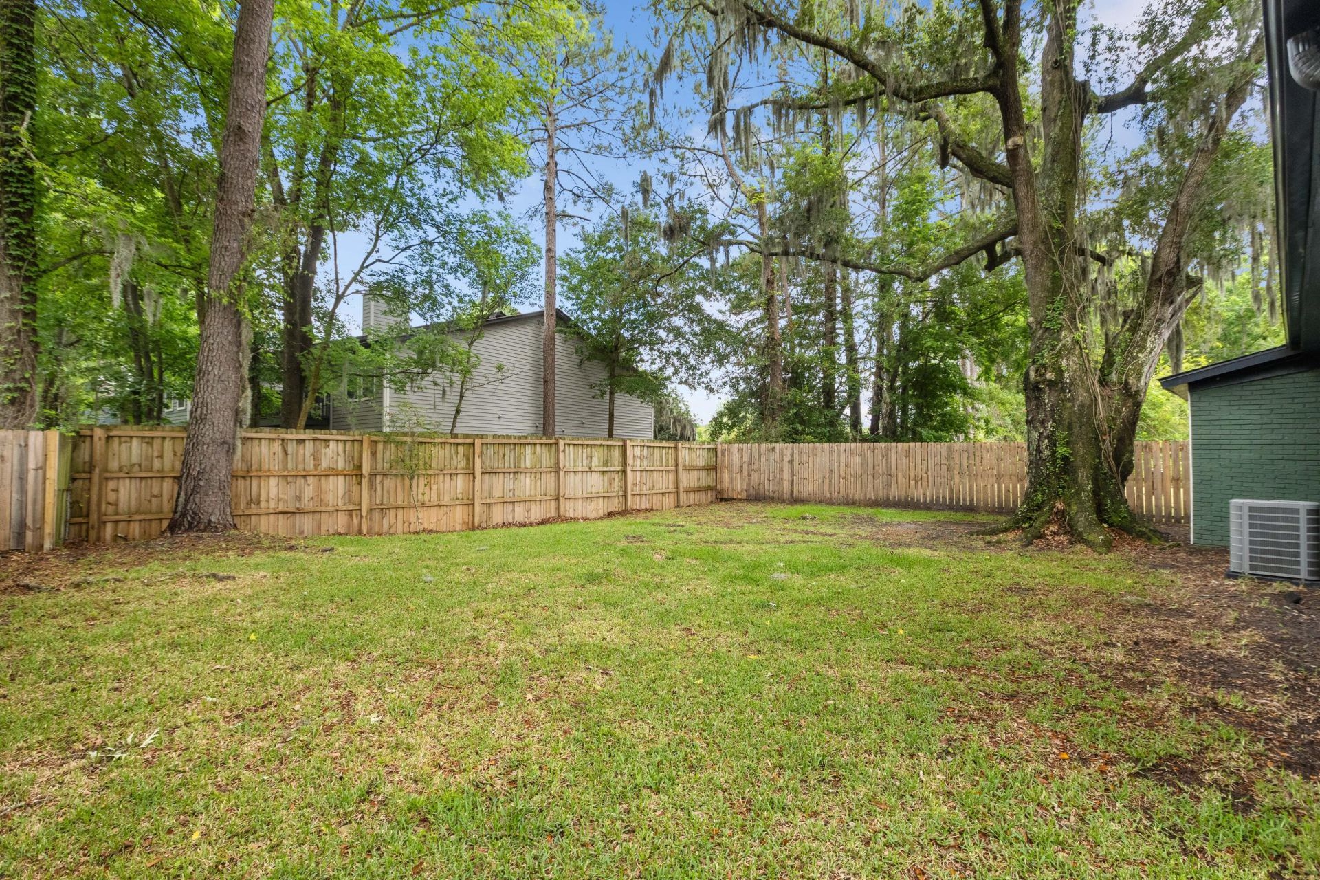 1907 Hazelwood Drive Photo 27