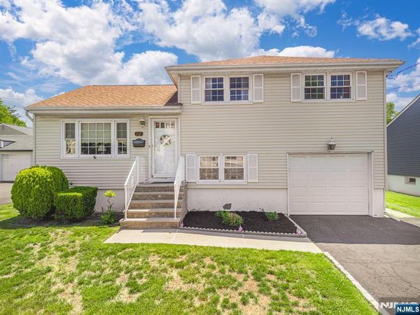 112 Berdan Street, ROCHELLE PARK, NJ 07662