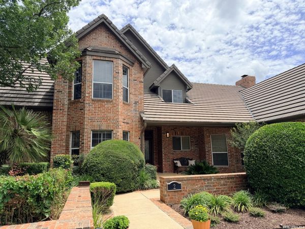 2 GRANBURG CIR, San Antonio, TX 78218