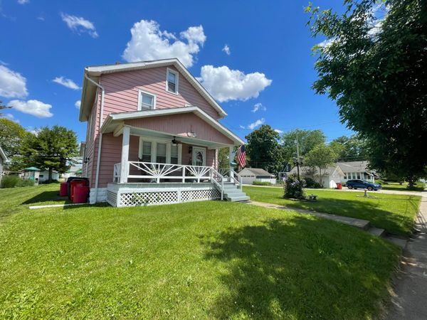 40 Walnut Street , Ashville, OH 43103