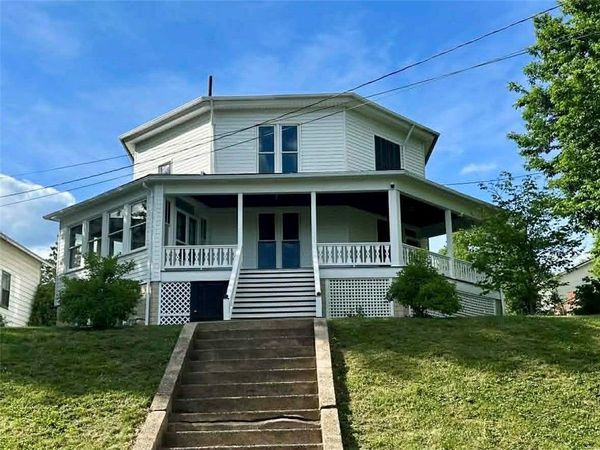107 Grove Ave , Chicora, PA 16025