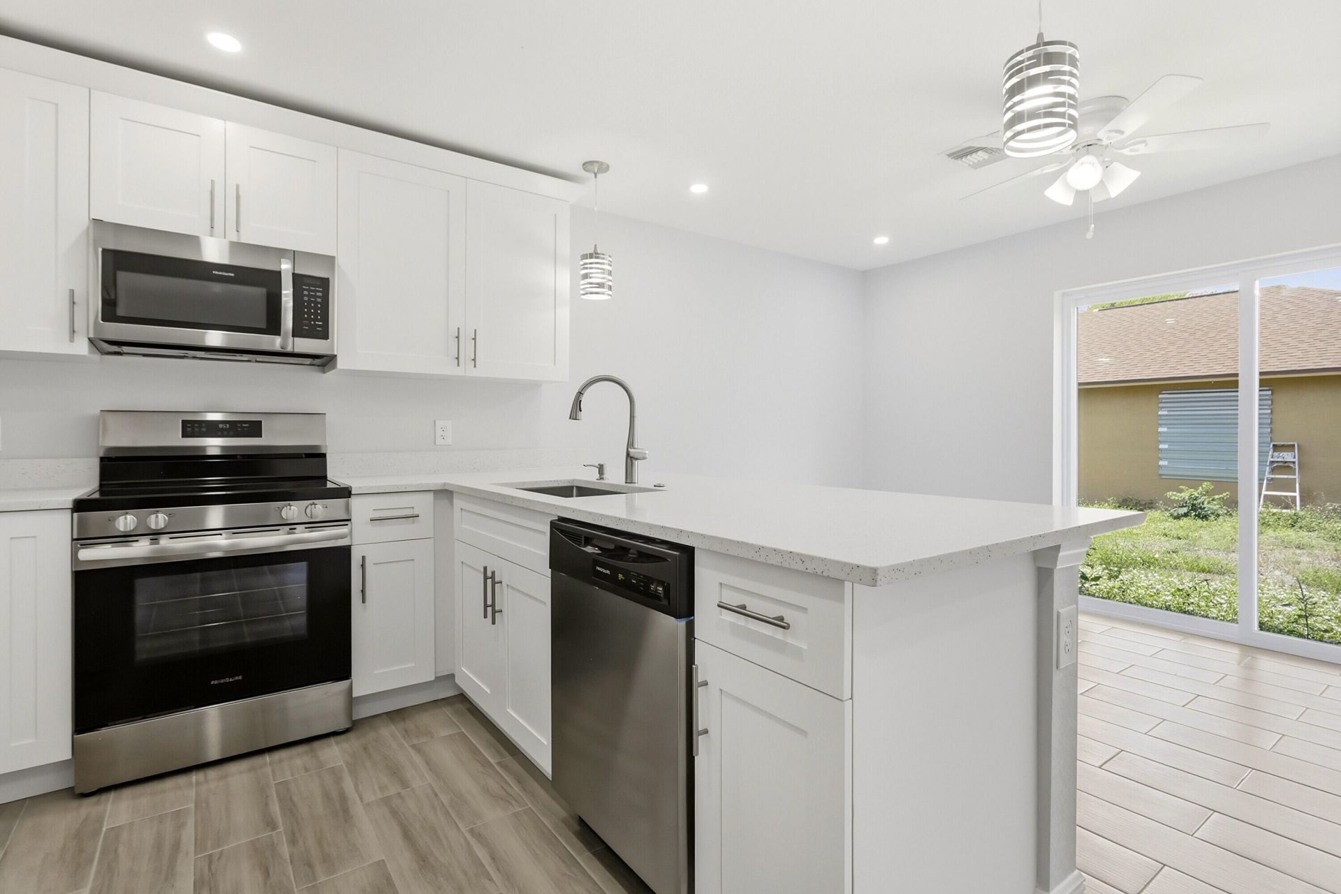 2955 Dunbar Street, Unit B, Fort Myers, FL 33916 Photo