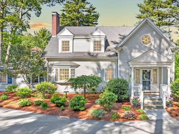 2 Woodridge Rd, Dover, MA 02030