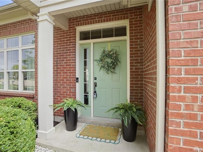653 Willowpoint Court, Troy, OH 45373 Photo 2