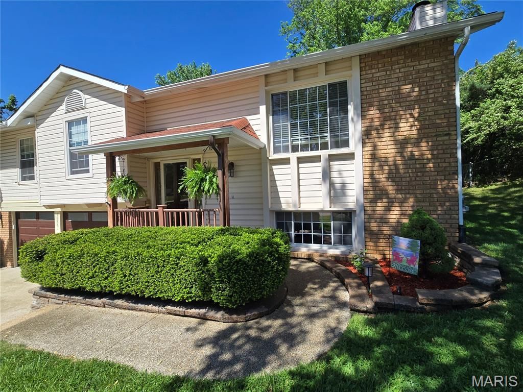 11561 Patty Ann Drive , Unincorporated, MO 63146 Main Photo