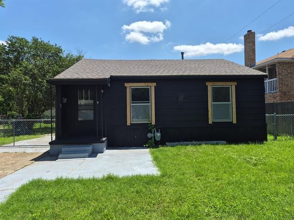 3720 Live Oak Avenue , Waco, TX 76708
