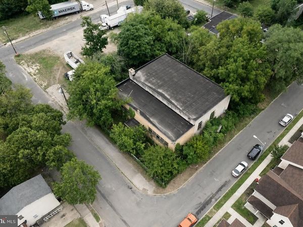 678 FLORENCE STREET, CAMDEN, NJ 08104