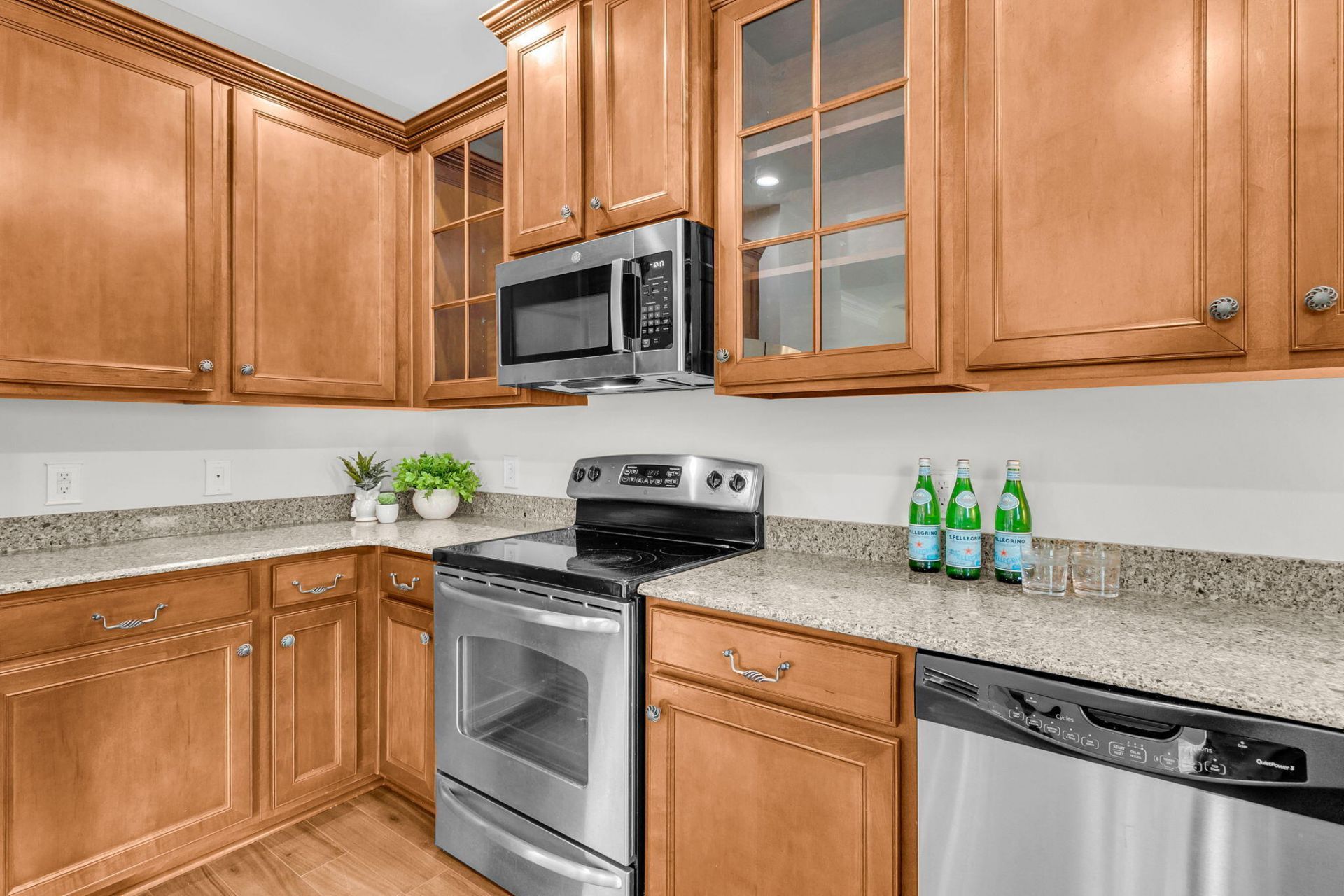 136 Mayfield Drive Photo 14