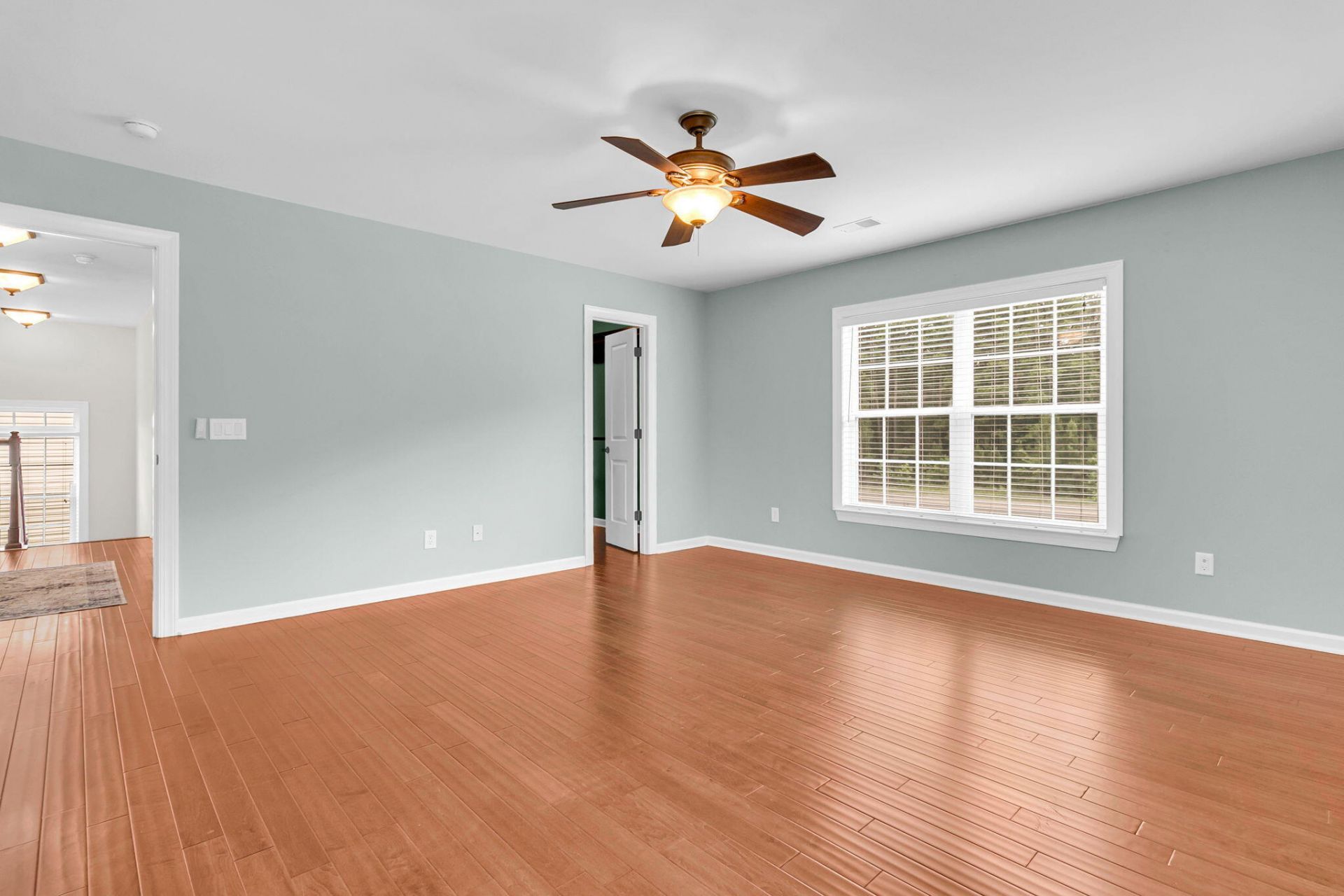 136 Mayfield Drive Photo 20