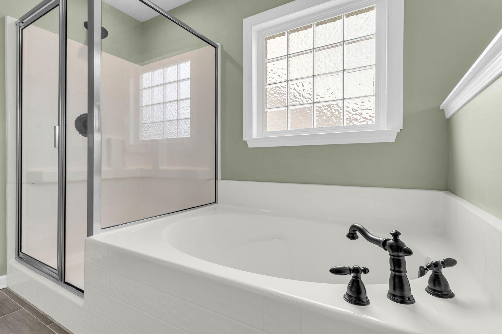 136 Mayfield Drive Photo 22
