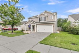136 Mayfield Drive photo 4