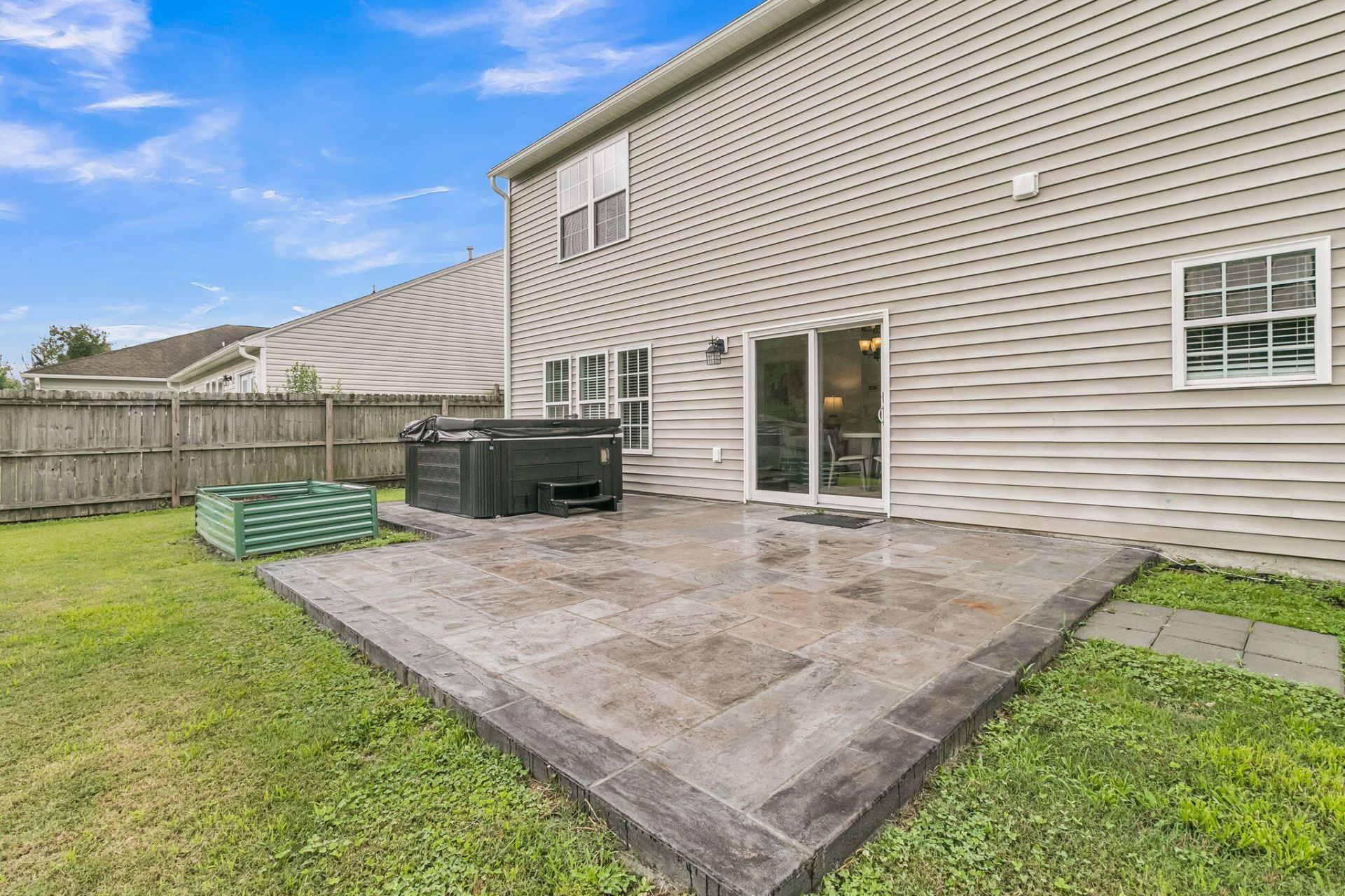 136 Mayfield Drive Photo 33