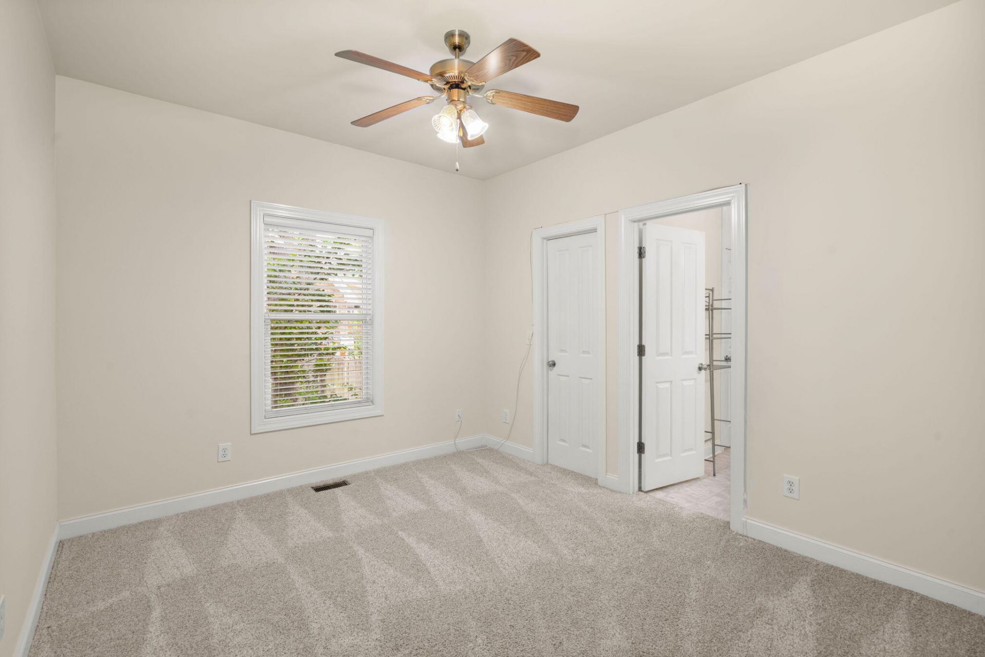 8789 Laurel Grove Lane Photo 33