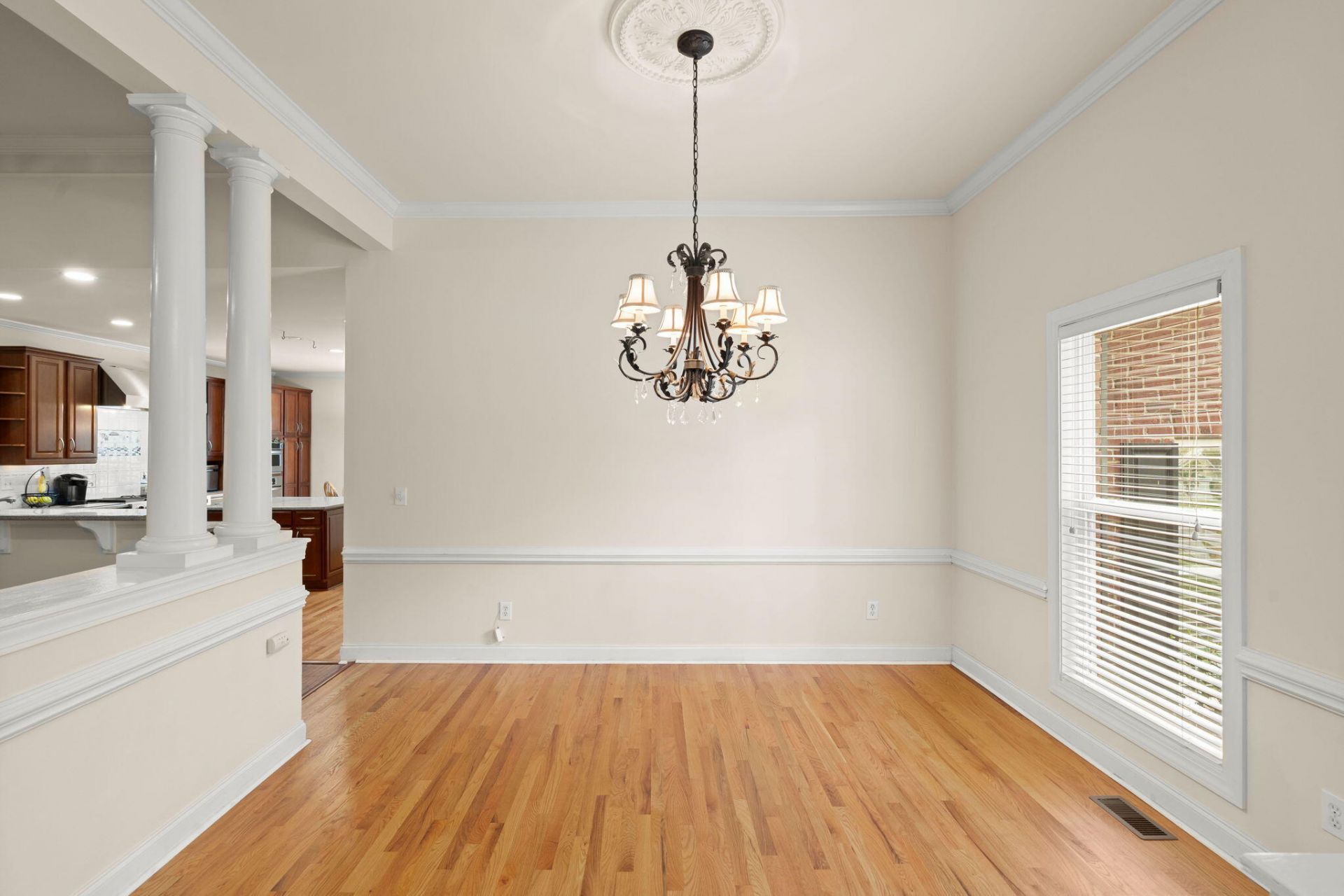 8789 Laurel Grove Lane Photo 9