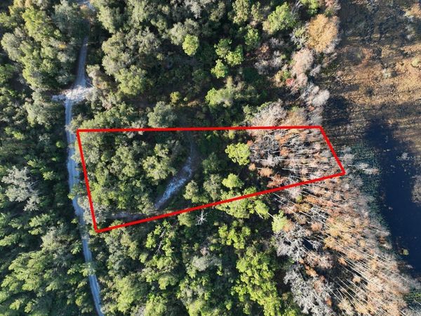 WEST PARKWAY , DELAND, FL 32724