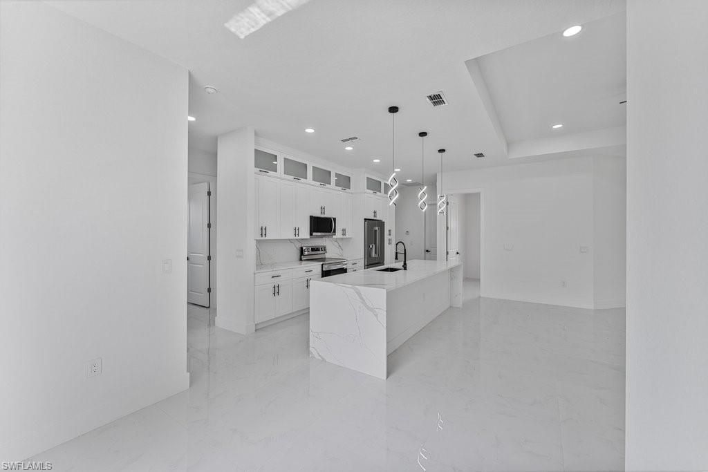 811 Rush Ave, Lehigh Acres, FL 33972 Photo