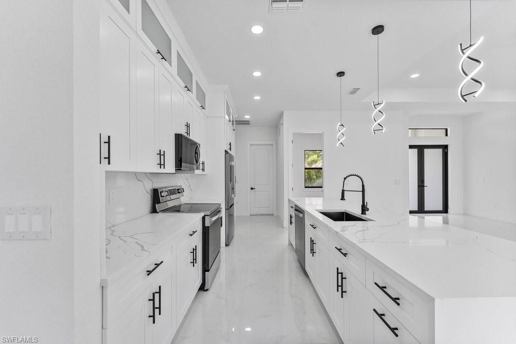 811 Rush Ave, Lehigh Acres, FL 33972 Photo